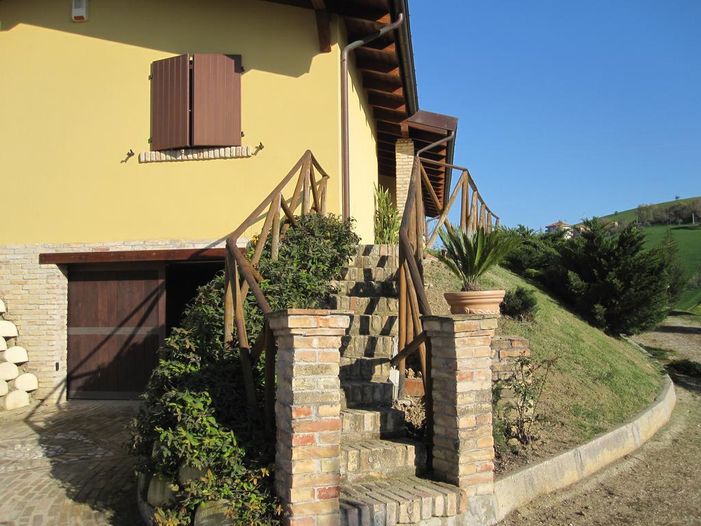 Agriturismo Tenuta Santa Maria Notaresco Exterior photo